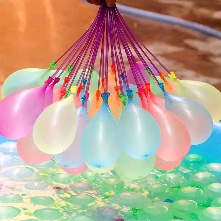 Kort bar vannfylt ballong